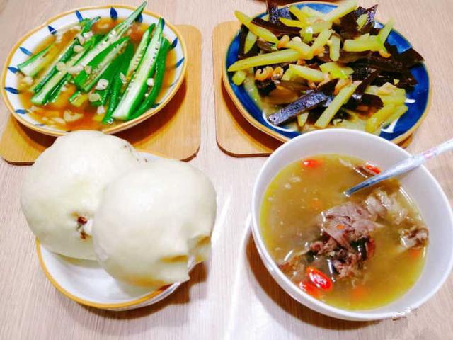 坐月子，就是要美美的，月子餐，就是要色香味俱全的