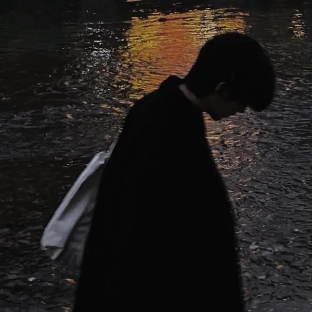 [微信智多星多少钱]，微信男生名字帅气冷酷