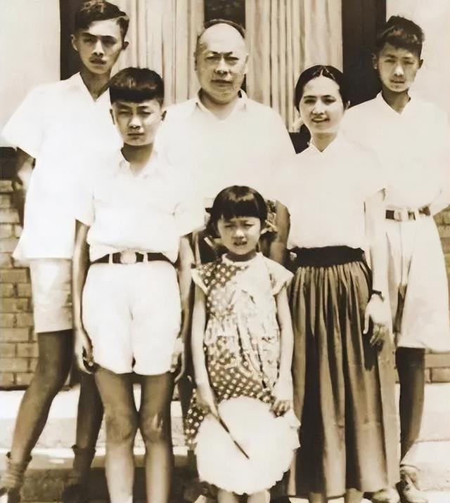 陈毅被妻子锁门外，冲动下提离婚，周恩来找到张茜：给你提个建议