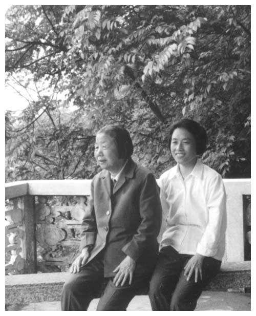 周总理临终前，亲自点名要赵炜前来，这一次是为了他心爱的小超