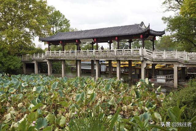 中国四大名寺之一，充满历史传说与神话故事的金山寺