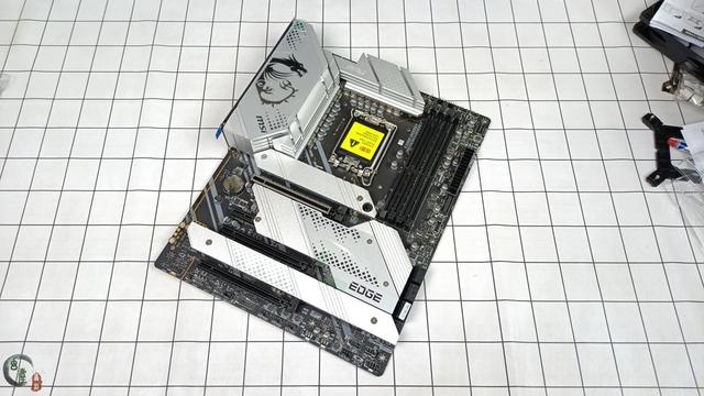 国产内存条真的杀疯了！采用长鑫颗粒，台电马甲条150元8G