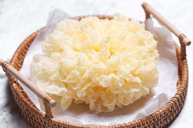 7种白色食物，滋阴润肺，止咳化痰，清肺毒！家中有老烟民要常备