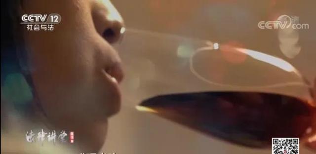2020年，未婚女子意外怀孕，亲生父亲成谜，富商求子心切反遭诈骗