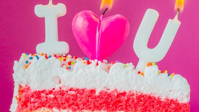 自己生日不明显的说说，低调的祝自己生日快乐朋友圈文案？