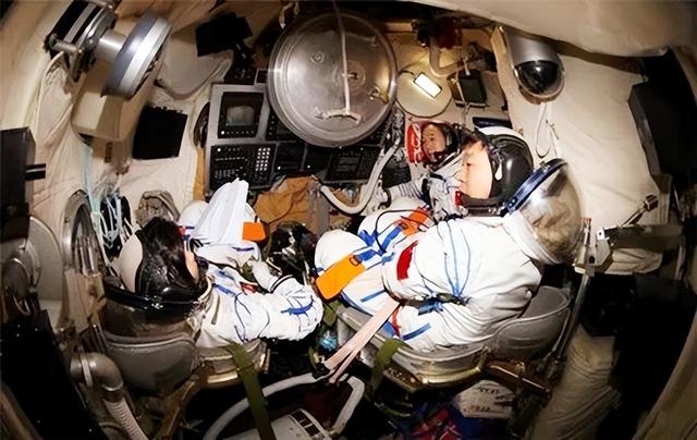 我国首位女航天员刘洋，为何不再上太空了？如今怎么样了？