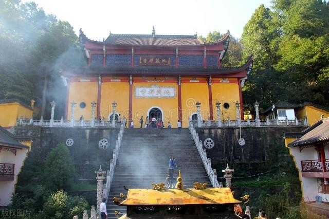九華山月身殿紀行