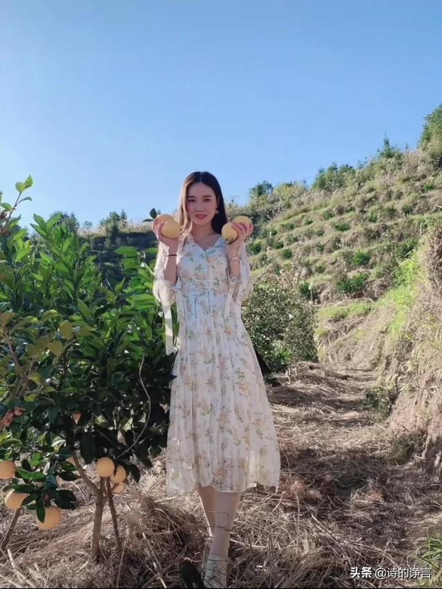 风轻轻呼唤，云悄悄告别