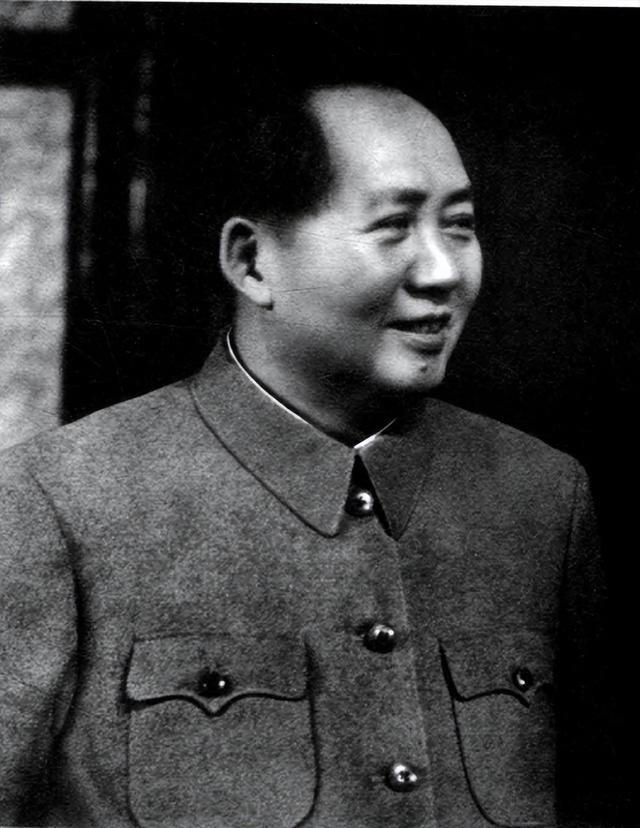 保健医生喋喋不休，毛主席不耐烦了：我是农民的儿子，不要勉强我