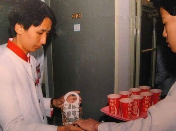 李讷获父爱最多，32岁离婚，毛主席得知原因落泪：讷娃婚事草率了