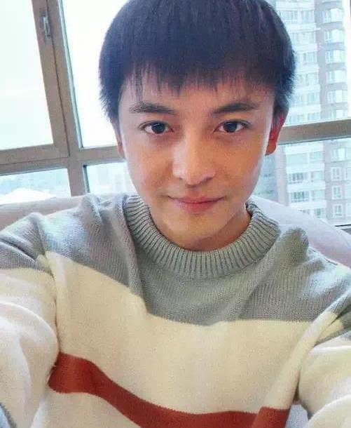 李佳航李晟婚变背后：男方太佛系，女方太理想主义，生活一地鸡毛