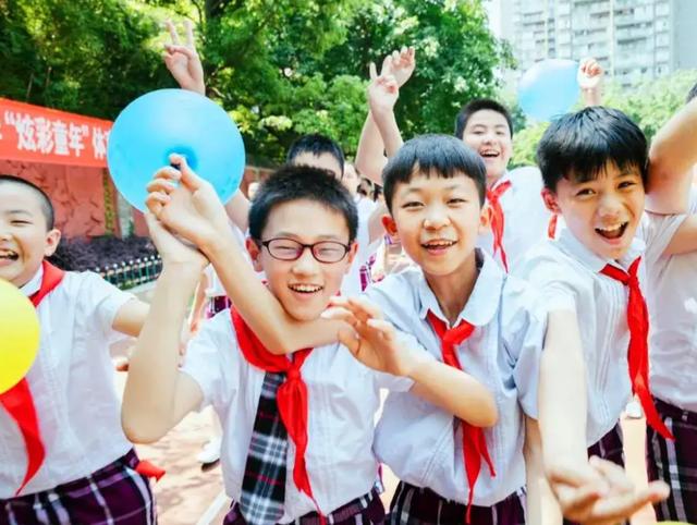 多地中小学“暑假时间”出炉，看到放假天数，学生和家长反响不一