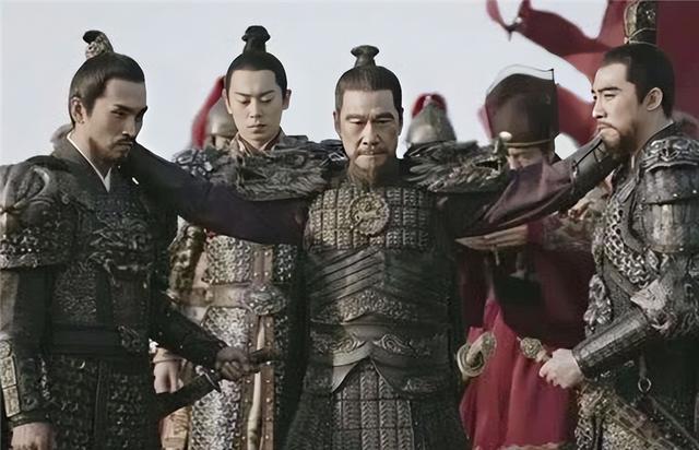 朱元璋为何不愿传位给朱棣呢？史学家：谁都可以，就他不行