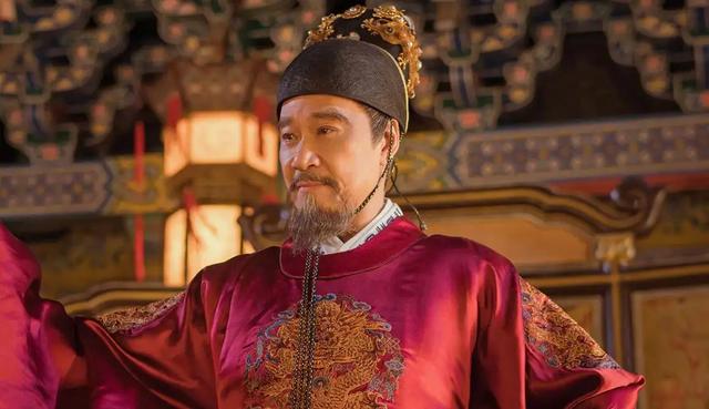 死囚被砍头前吟诗一首，朱元璋听到后，将监斩官全部处死