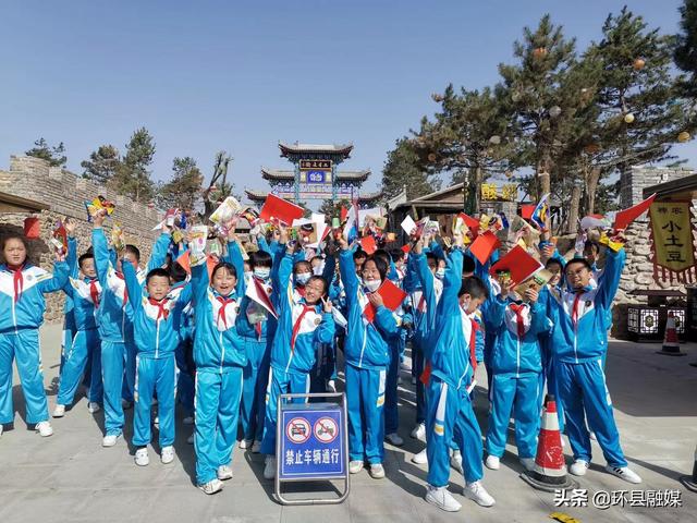「世界读书日」环县博物馆开展“登灵武台，访环县塔”社会实践活动