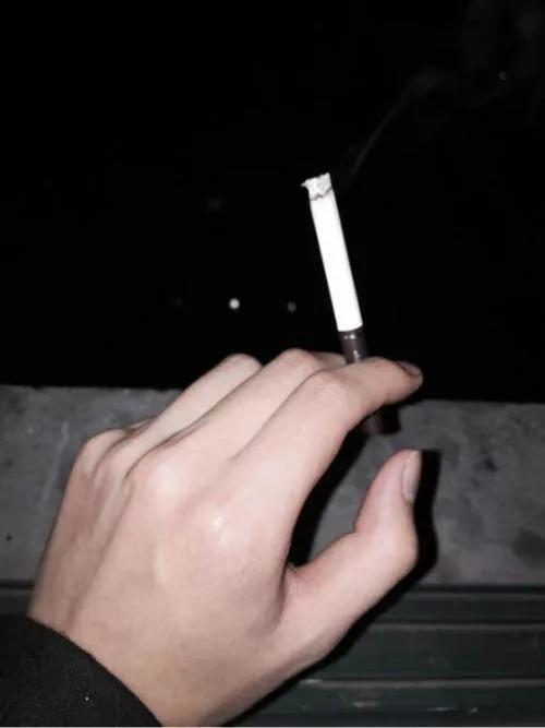男人离不开烟和酒？