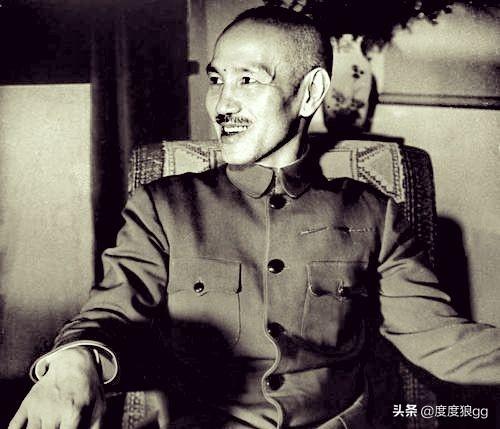 蒋介石在大陆最后一道命令，为何是炮轰上将公馆？差点又成阶下囚