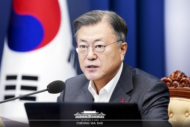 韩国新旧总统杠上了！文在寅切断尹锡悦钱权，青瓦台搬迁计划告吹