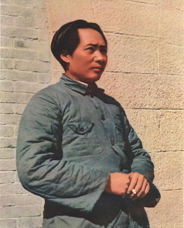 1962年毛主席请石少华吃饭，席间拿出一张照片：帮我找两个小八路