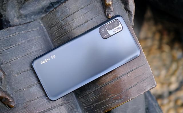 中端机市场更“卷”起来了？2K到底能买到怎样的手机