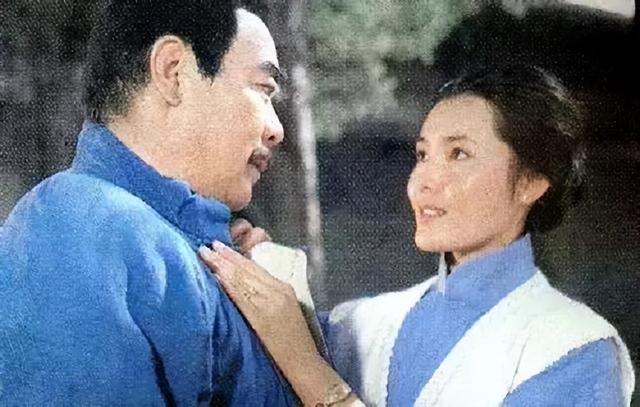 她是冯玉祥将军的夫人，建国后第1位女部长，儿子授少将