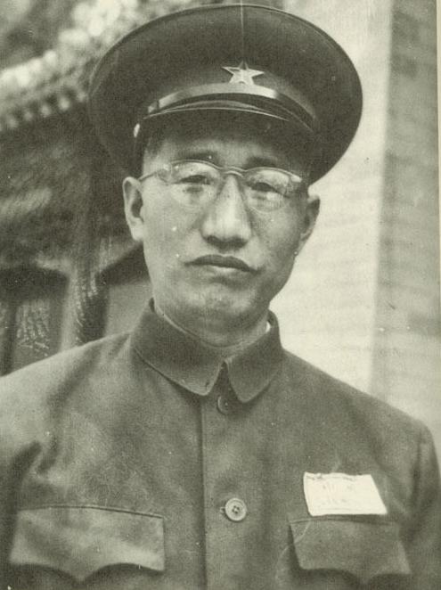 他找了毛主席8年，但一直没找到，也一直没人告诉他为什么要找