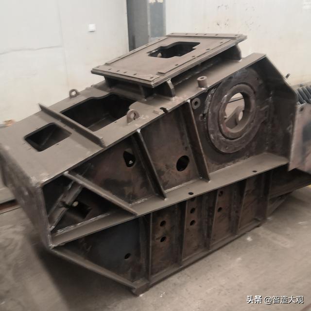 挖掘机小型破碎机