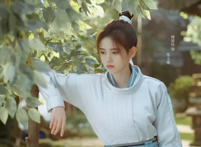 舍不得美貌形象就别拍女扮男装！涂口红又描眉，这些女星像话吗？