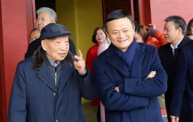 浙江东阳“一号人物”：坐拥6家上市公司、孵化出700多家企业