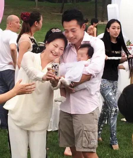 相比于大S新欢一身的腱子肉，汪小菲“暖妻”的10个细节，更实在