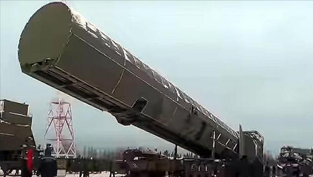 俄国的最强底牌，让美国束手无策，“萨尔马特”导弹到底有多强？