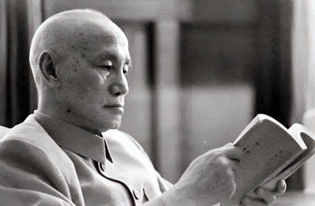 75年蒋介石去世后，宋美龄晚年为什么要去美国？又是靠什么生活？