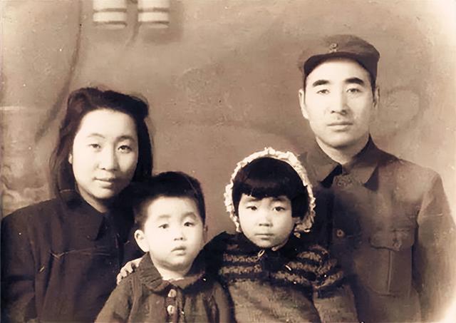 59年林彪返乡探望，特意托村里书记给一名女子3000元，这是为何？
