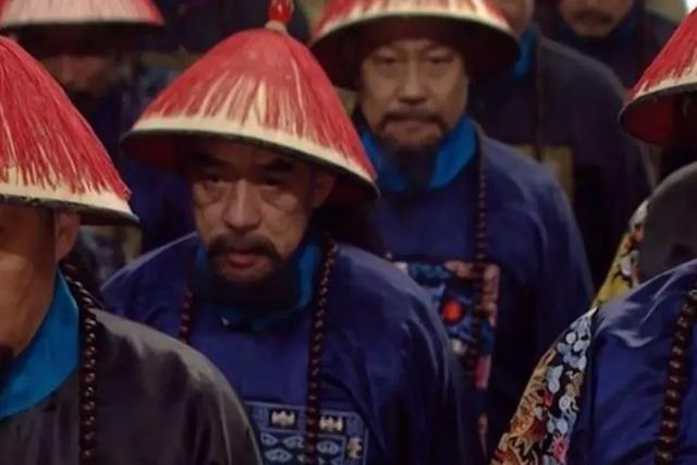 康熙临终前，为啥点名1个男人陪葬？雍正继位后才知父亲高明