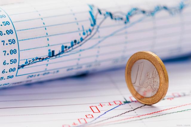 巴菲特最宝贵的六条建议（巴菲特最新采访视频完整版）