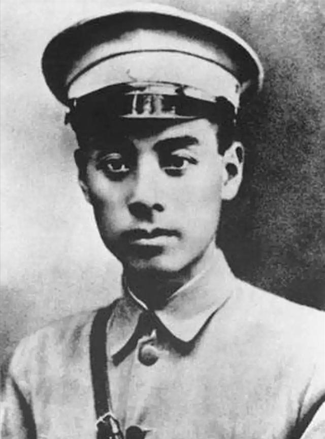 伟人趣事：周总理“千杯不醉”美名扬，毛主席用辣子喝倒苏联人