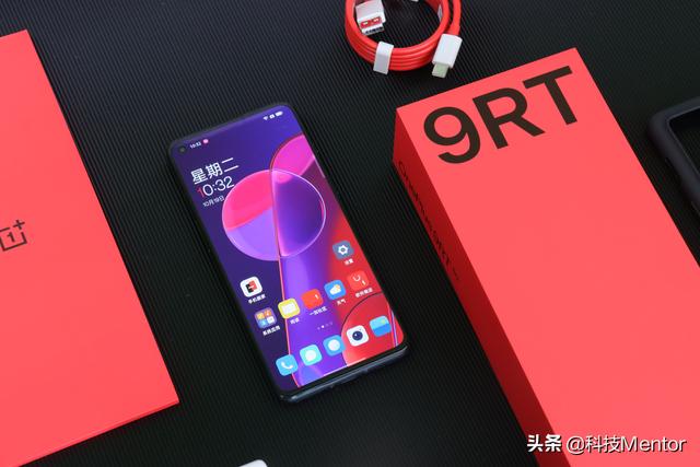 3月手机别乱买！从低端到高端，这三款手机价格低性能强