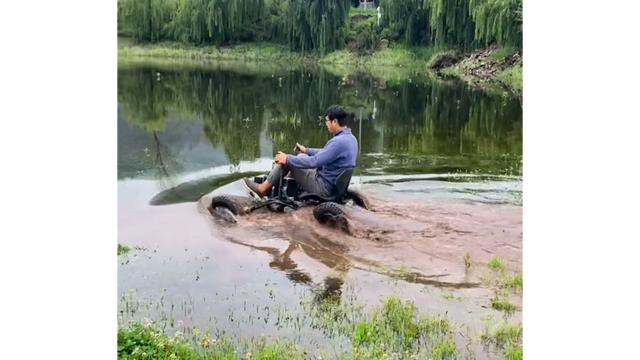 80后小哥放弃百万年薪回乡造车，改装技术过硬，被称造车狂人