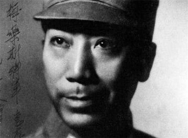 毛人凤逃离大陆前，沈醉计划毒杀老长官，临下手时因"戴笠"而放弃