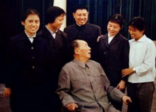 毛主席去世后，吴旭君道出主席接见尼克松不为人知幕后，哽咽落泪