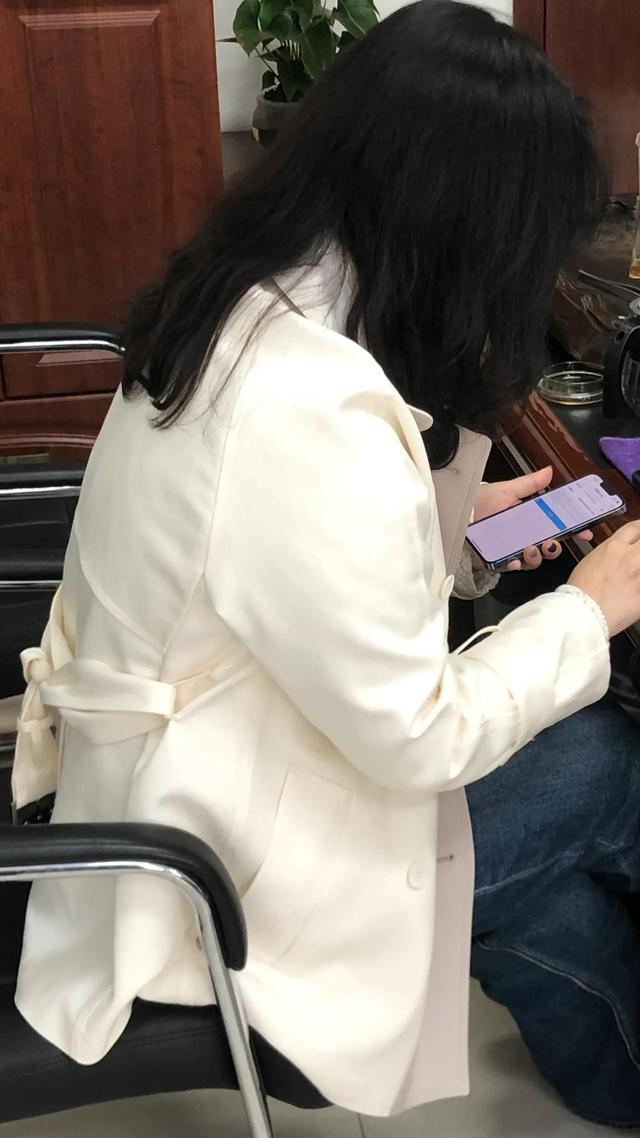 翻来覆去重复了七个小时的那句话还是津津有味