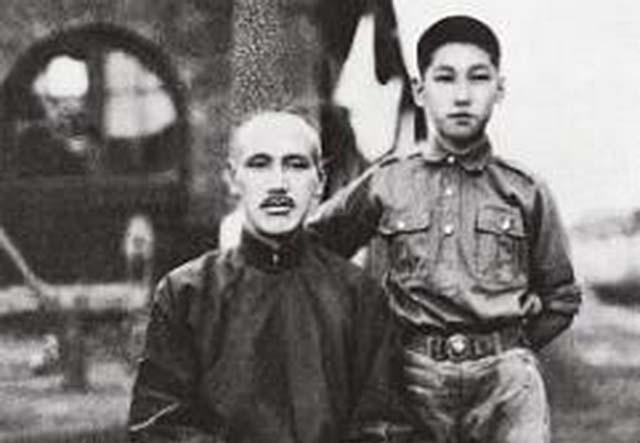 1984年蒋纬国被问及与戴家关系：都是我的亲人，姓蒋姓戴我都愿意