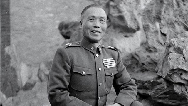韩复榘被枪毙前提议换鞋，刚迈出一步，一排子弹射来，身中七枪