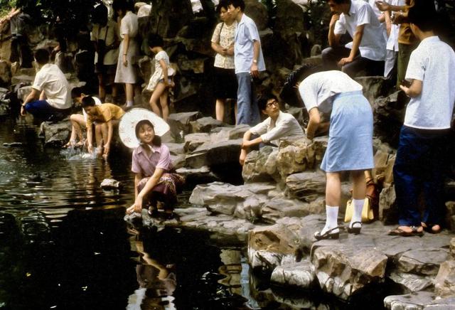80年代中国人的穿搭罕见绝版彩色老照片