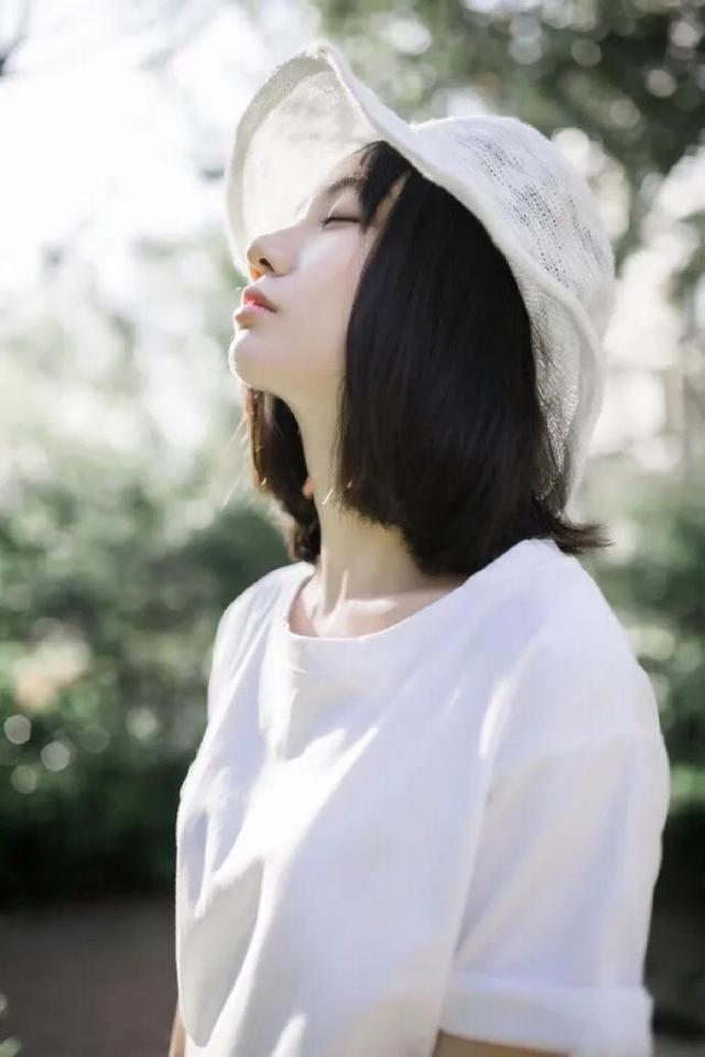 那种难得的朋友我成功她不嫉妒我萎靡她不轻视人生得一知己足矣