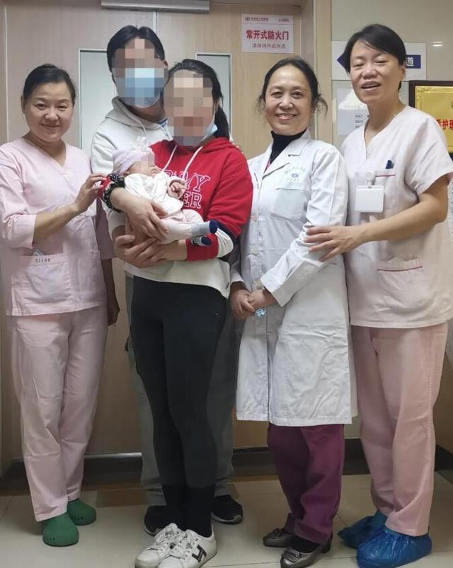 巴掌大超早产宝宝，152天“生命闯关”