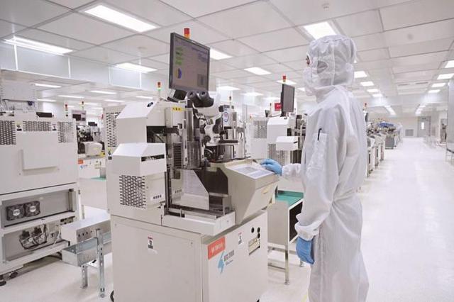 存储芯片产量突破10万颗 康佳半导体产业扬帆起航