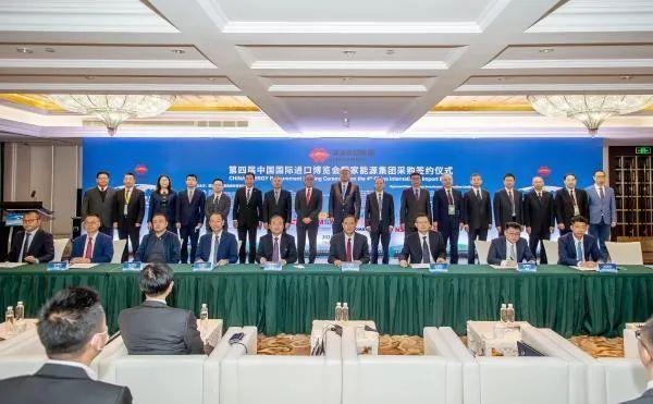 张瑞敏辞职！中国移动获准登陆沪市；北京购房预售资金先监管后网签；全球首款新冠口服药来了