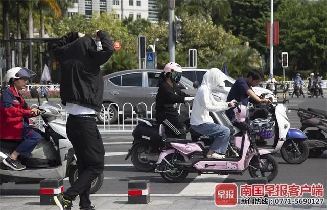 早新闻丨速冻！强冷空气抵达广西，降温最大幅度达14℃以上