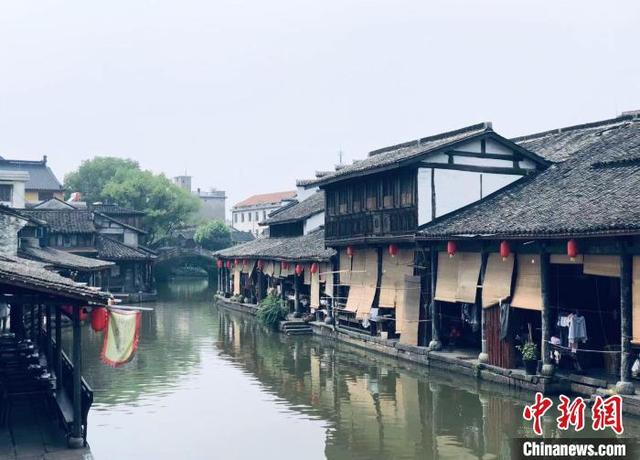 碧空如洗是什么意思